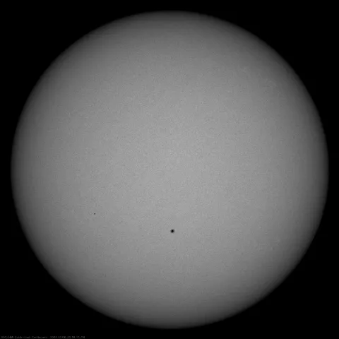 Image of Sun's photosphere